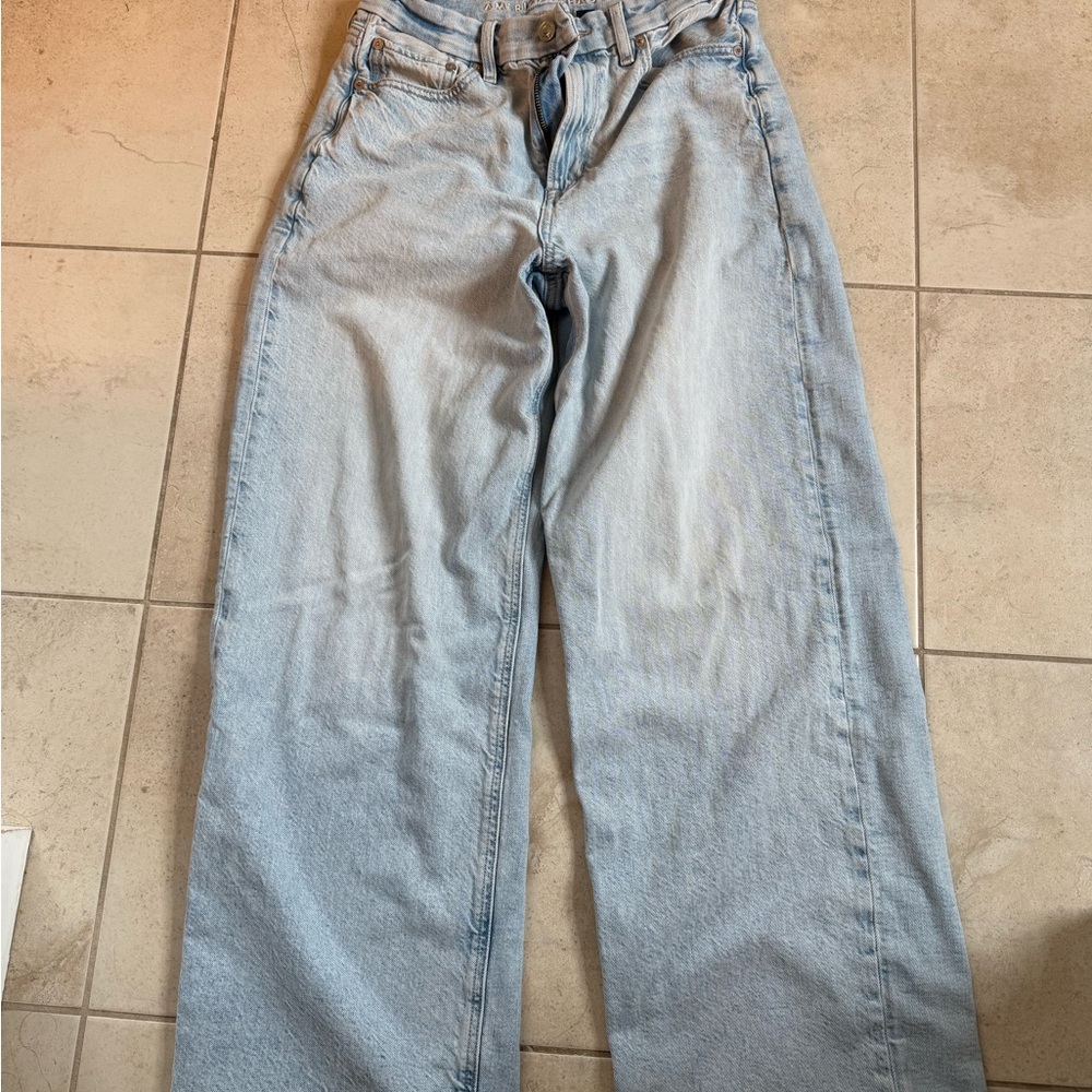 AE Strigid Curvy Super High-Waisted Baggy Straight Jean
